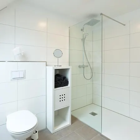 Unter Den Kiefern 93 * Röbel