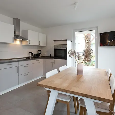 Unter Den Kiefern 93 * Röbel