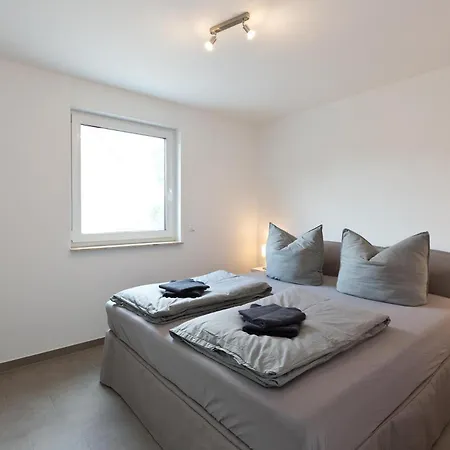 Unter Den Kiefern 93