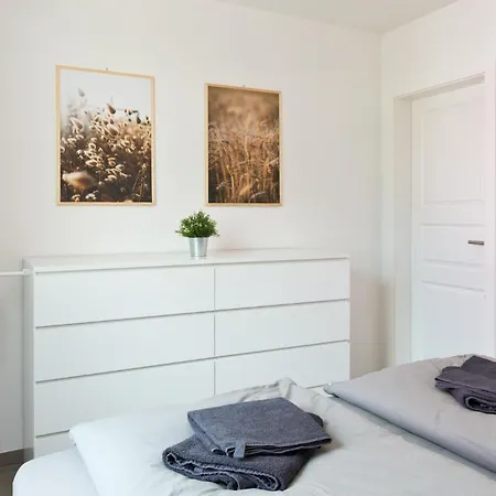 Unter Den Kiefern 93 * Röbel