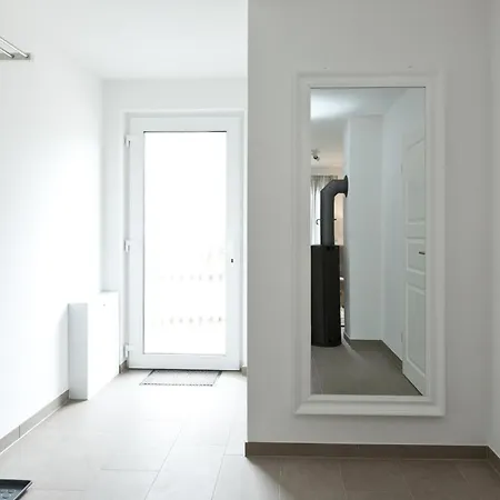 Unter Den Kiefern 93