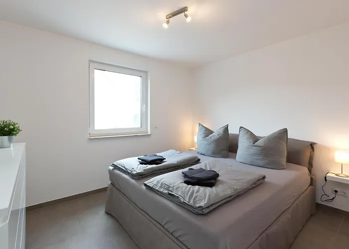 Unter Den Kiefern 93